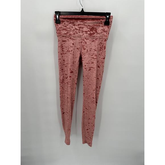 LULULEMON Crushed Velvet Wunder Under Tight Leggings in Pink // 4 - Picture 4 of 11